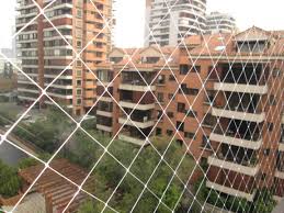 Ley Valentín: Mallas de Seguridad en Edificios de Chile